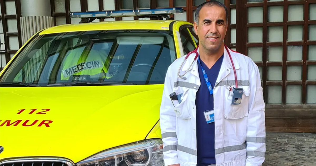 karim OUNAS d'homme d'entretien à Médecin